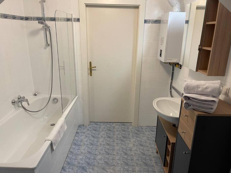 Dachterrasse Fuer 4 Personen Lägenhet Wien Exteriör bild